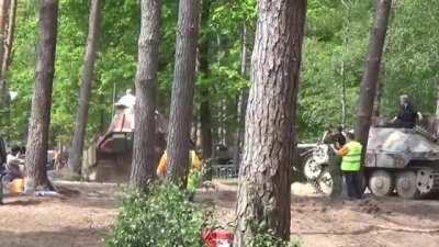 Panther 1 ausf D ( а то задействованные группы мышц кидают а настоящее искусство нет )