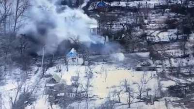 Bakhmut, Ukrainian tank obliterating buildings with Russians inside (Feb 22, 2023)