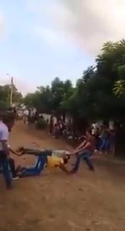 If you dont paint them bright yellow, the horse wont recognize them.