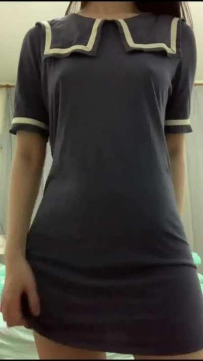 [18f] Knock me up before I graduate college. My thigh gap is perfect for breeding...