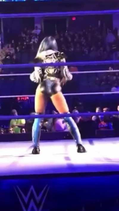 Sasha making her entrance 🔥