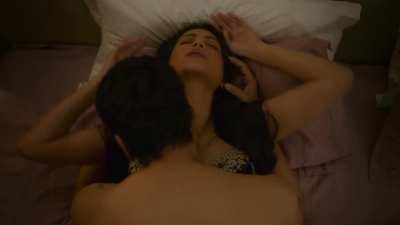 Shruti Hassan passionate bed scene from Bestseller