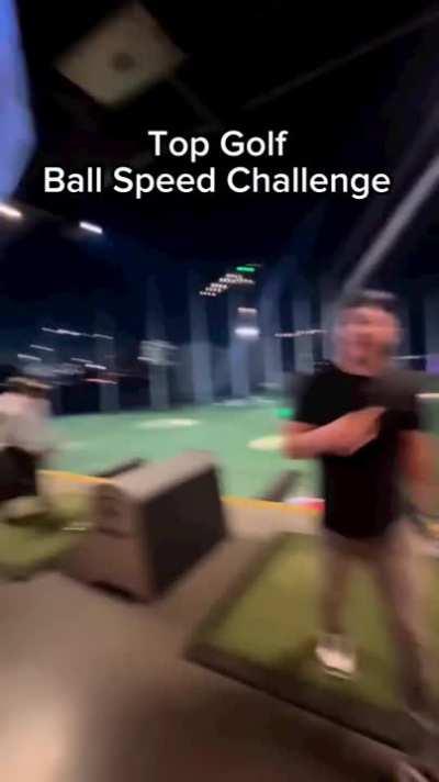 [Highlight] Trout sends an absolute meatball over the wall, 850ft at 184mph EV