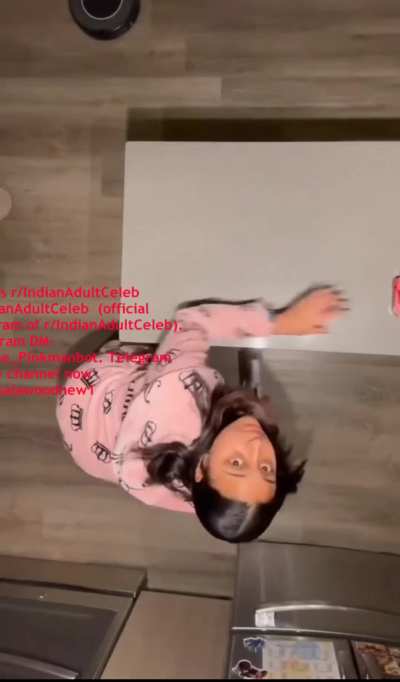 Slenna sannati miss Kolkata who?(M)