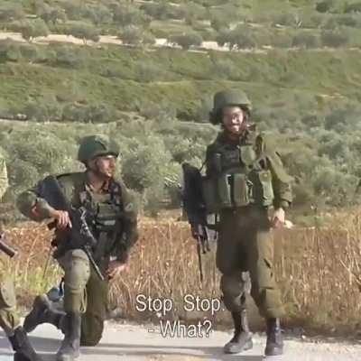 Israeli forces respond to Palestinian children throwing stones