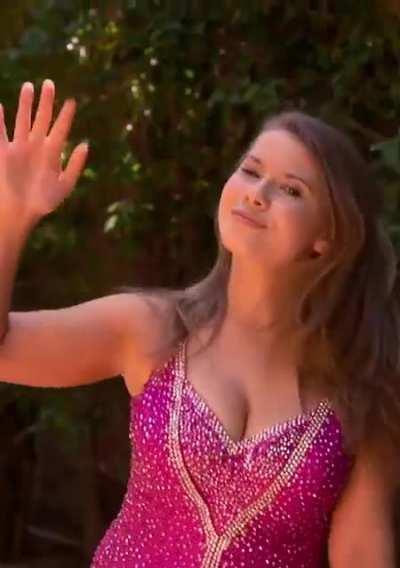 Bindi Irwin - Sexy Dance