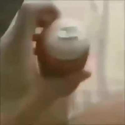 Gecenin 3ünde coca cola açıyorumdur