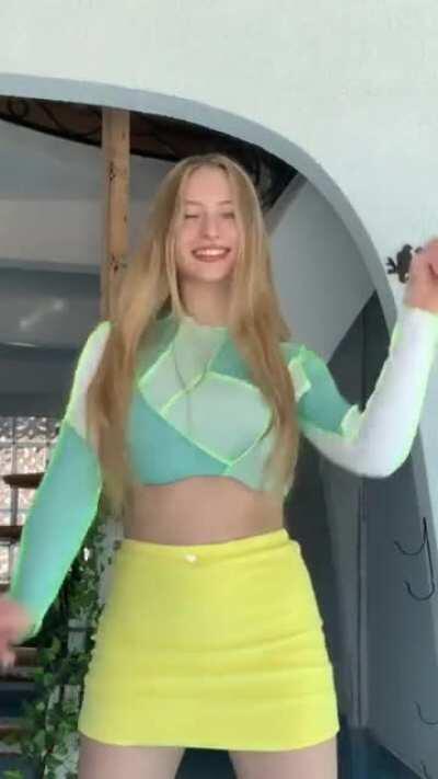 See-through top🤤🍒 2