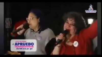 Alejandra Valle defiende el polemico show del evento del apruebo en valparaiso