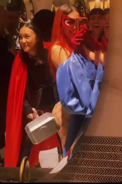 Kristen’s ass bouncing