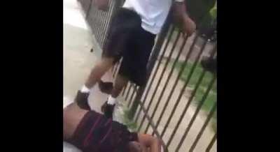 NSFW Don't mess with his mama! KO'd at the end