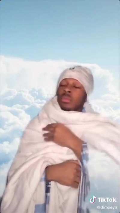 Upvote so charmo can see🤣