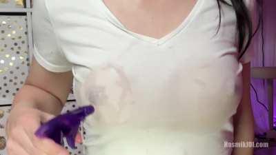 Jerk to my wet T-shirt and big nipples NNN JOI