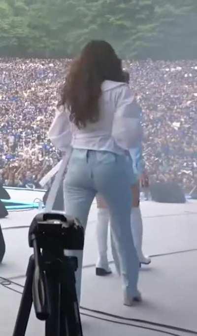 Tzuyu Chou & Jihyo Park (featuring Jeongyeon)