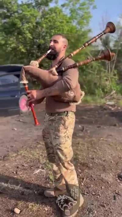 Good morning Glorious Ukraine. May your day be filled with victories!