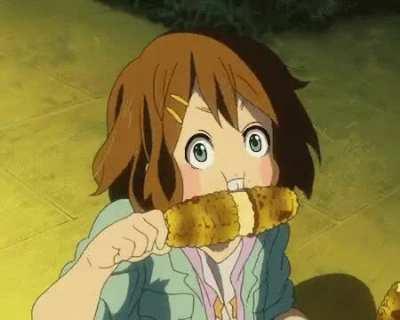 Yui perfectly demonstrates how to eat corn