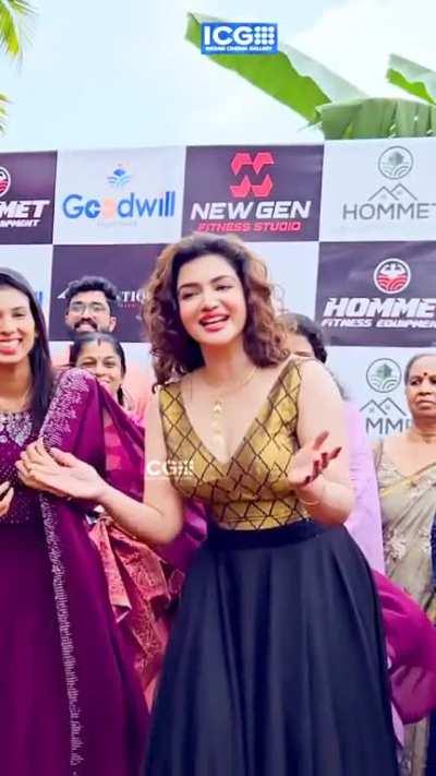 Honey Rose 🍈🤤😋