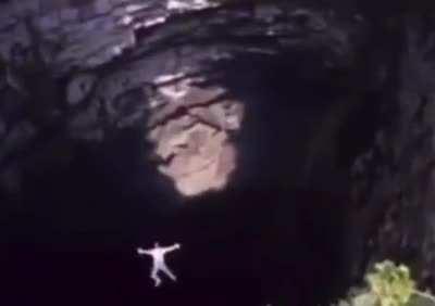 “Aye bro does this game have fall damage ?” Lemme check