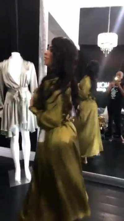 Ana Montana nip slip