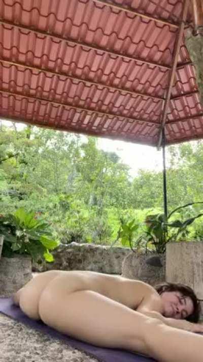 Naked Yoga does the Booty Good (F)