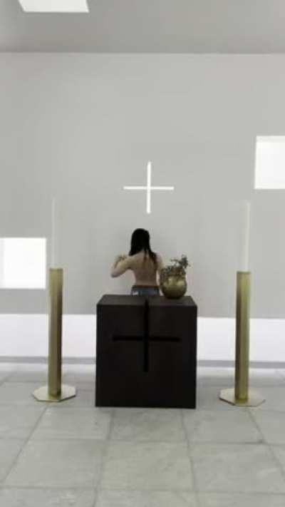 First time doing something like this in public 🙈