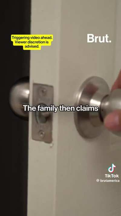 ICE enter wrong house and then shoot family dog