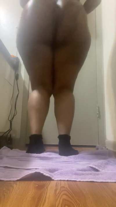 Donkey ass taking up the screen🔥