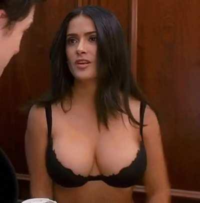 Salma Hayek Big Boobs In Bra
