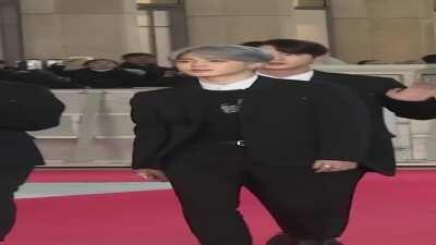 Jungkook best idol omg