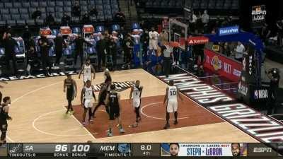 [Highlight] Morant knocks down the clutch free-throw to put the Grizzlies up 4 with 8 seconds left