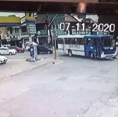 Bus vs motorbike