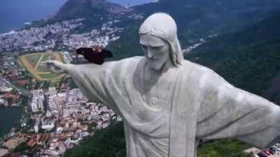 Putin visits famous places