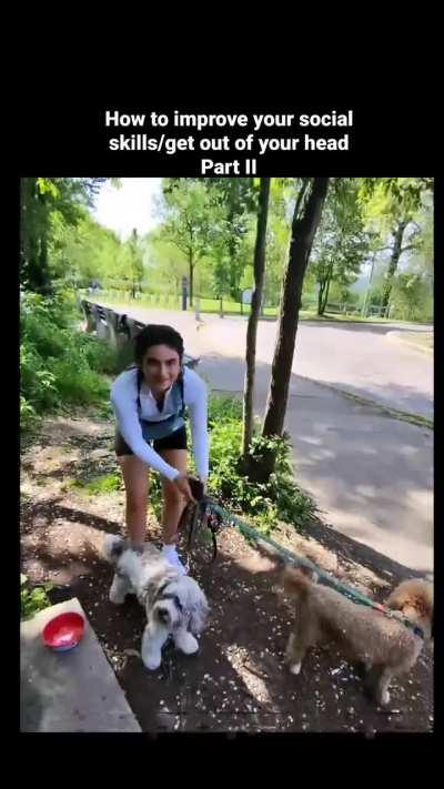 Man shows how to interact with strangers easily