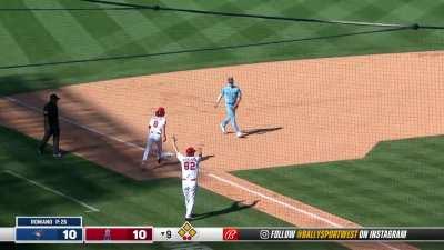 [Highlight] Hunter Renfroe hits a double down the line in the bottom of the 9th to tie the game