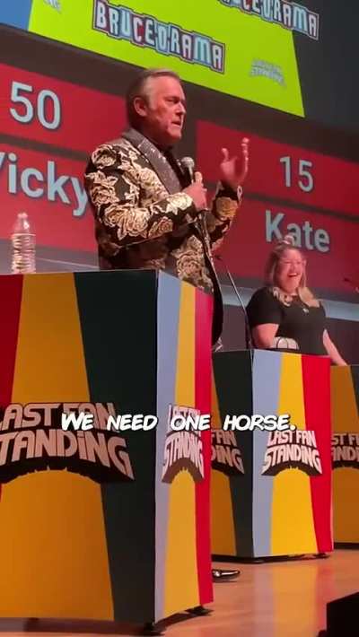 Bruce Campbell explains to fans why it is that he HATES the LOTR films