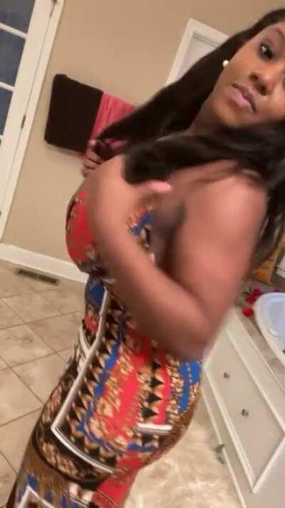 Minnie Mars (@Minniemars_)