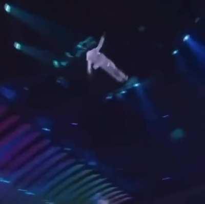 Clamworkington dance moves