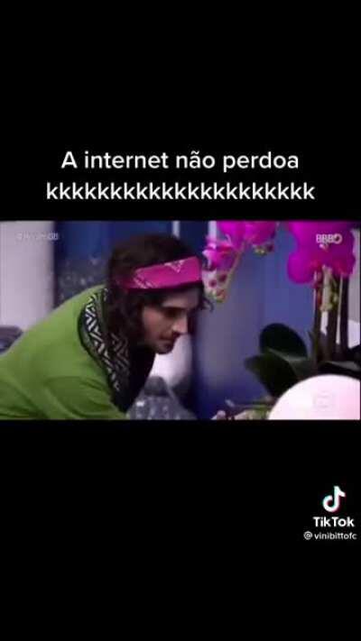 A internet não perdoa.