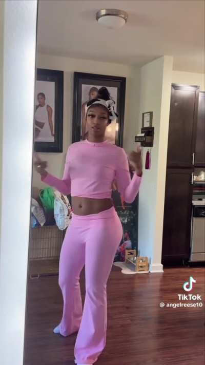 Angel Reese and that Wagon 🍑