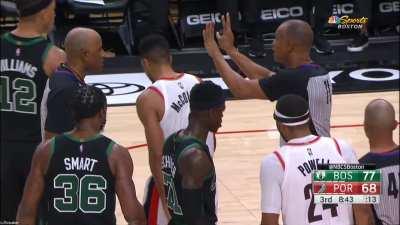 [Highlight] Dennis Schroder trolling CJ McCollum and the Trailblazers