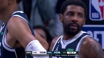 [Highlight] The Mavs fail the inbound pass and the Mavs turn it over