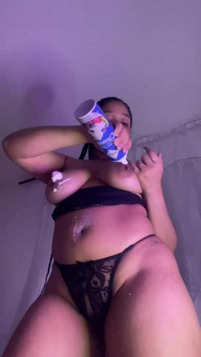 Honey, I want your cream