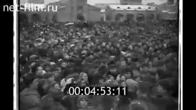 Fascist war crimes trials & executions of 3 Nazis & 1 Russian Traitor, 1943, in Kharkov, Soviet Union. Hanging executions towards end of Video @5:00. Colorizing this video now.