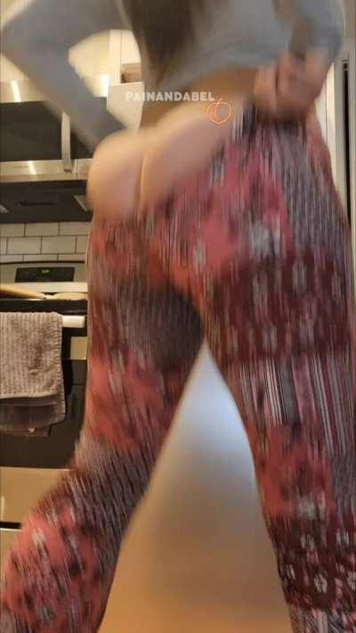 Ding dong…did someone order a big ass fuckdoll?