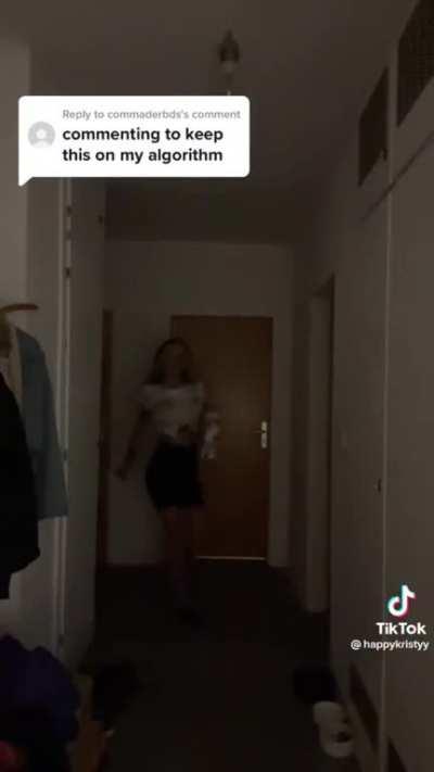 TikTok foopahh challenge white girl