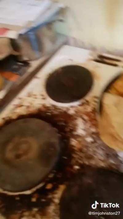 Hey @gordonramsay, you haven't responded to my Hell's Kitchen application yet, so I'm giving it another shot here if you want to contact me (no biggie though hahaha...ha). Please respond.