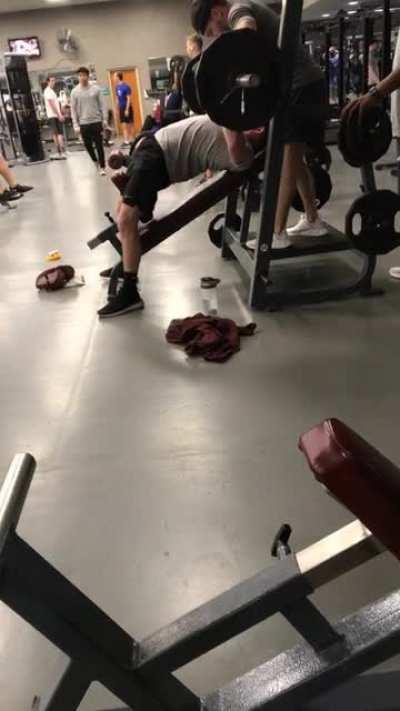 Gym Bro: yeah man I pause rep 225 with perfect form! Also Gym Bro:
