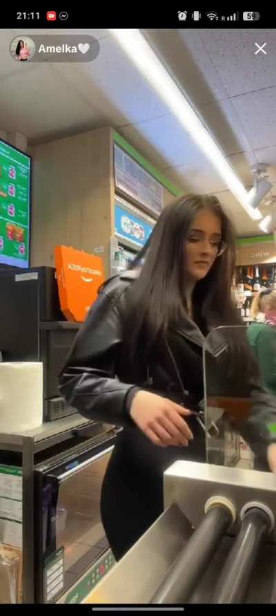 Amelka z Żabki, pokazuje co ma najlepsze 💦🍆💦🍆