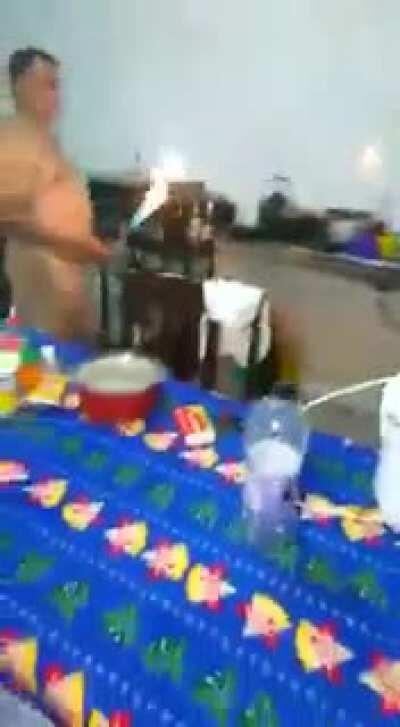 Assim, o 'jeitinho brasileiro' vai queimando nosso filme l&aacute; fora...