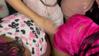 Girltwerkingongirl - Video #9031